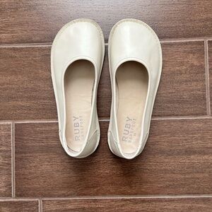 Women's Cream Leather Ballet Flats